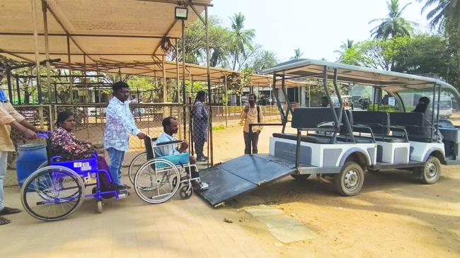 ವಿಕಲಚೇತನ ಪ್ರವಾಸಿಗರ ಹಿತದೃಷ್ಟಿಯಿಂದ ಬ್ಯಾಟರಿಚಾಲಿತ ವಾಹನಗಳಿಗೆ ರ್ಯಾಂಪ್ ಅಳವಡಿಕೆ  