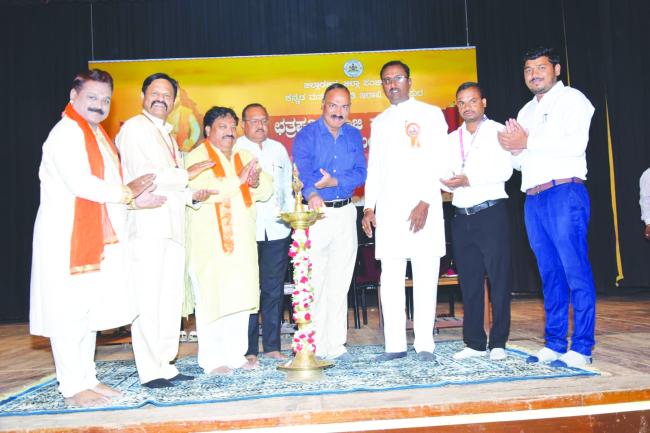 ಶಿವಾಜಿ ಮಹಾರಾಜರ ಧೈರ್ಯ-ಶೌರ್ಯ ಪರಾಕ್ರಮ ಸಾಹಸಗಳನ್ನ ಎಲ್ಲರೂ  ಮೈಗೂಡಿಸಿಕೊಳ್ಳಿ  -ಡಾ.ಓದ್ರಾಮ