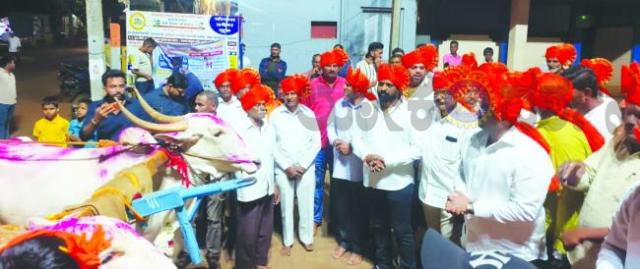 ಬೆನ್ನಾಳಿ ಗ್ರಾಮದಲ್ಲಿ ಎತ್ತಿನ ಬಂಡಿ ಶರ್ಯತ್ತಿಗೆ ಮೃಣಾಲ ಚಾಲನೆ 