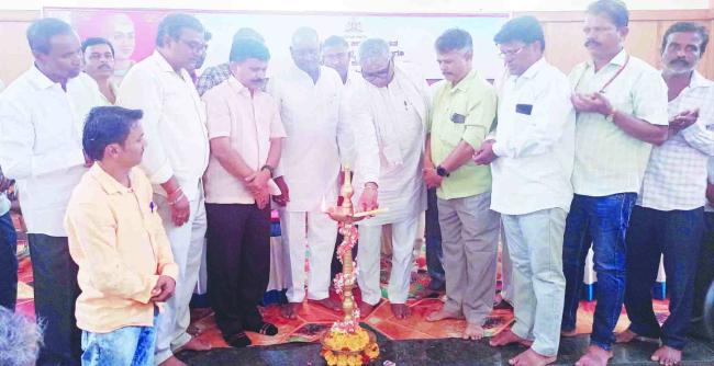 ತ್ರಿಪದಿ ವಚನ ಸಾಹಿತ್ಯದ ಮೂಲಕ ಸಮಾಜದ ಅಂಕು-ಡೊಂಕು ತಿದ್ದಿದ ಕವಿ ಸರ್ವಜ್ಞ 