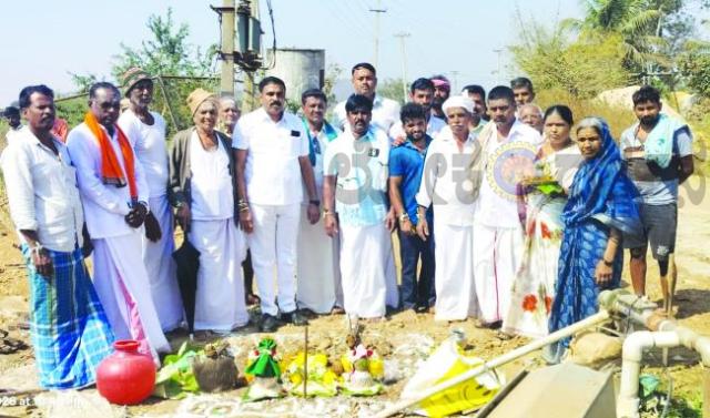 ಹಾಲು ಉತ್ಪಾದನೆ ಸಹಕಾರಿ ಸಂಘದ ಕಟ್ಟಡದ ಗುದಲಿ ಪೂಜೆ  