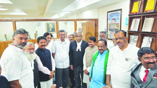 ಮಹದಾಯಿ, ಕಳಸಾ-ಬಂಡೂರಿ ಯೋಜನೆ ಜಾರಿ ಮಾಡಲು ಒಗ್ಗಟ್ಟಾಗಿ ಕೇಂದ್ರ ಸರ್ಕಾರದ ಅನುಮತಿ ಪಡೆದು ಕಾಮಗಾರಿ ಪ್ರಾರಂಭಿಸಿ 