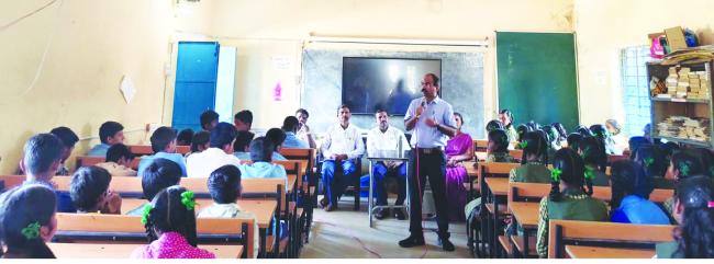 ಶೈಕ್ಷಣಿಕ ಪ್ರಗತಿಗೆ ಏಕಾಗ್ರತೆ ಬಹುಮುಖ್ಯ : ಡಾ.ವಿರುಪಾಕ್ಷ ದೇವರಮನೆ