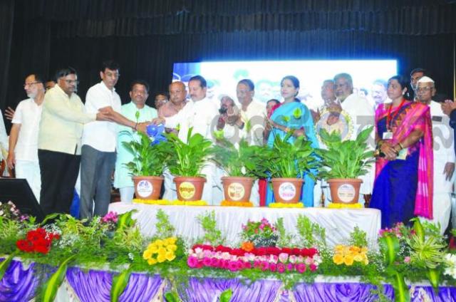 ಬಡವರ ಹಾಗೂ ಎಲ್ಲರ ಕಲ್ಯಾಣಕ್ಕೆ ಸರ್ಕಾರದ ಪಂಚ ಗ್ಯಾರಂಟಿ ಯೋಜನೆಗಳು ವರದಾನ 