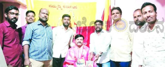 ರಾಜ್ಯ ಆದರ್ಶ ಉಪನ್ಯಾಸ ಪ್ರಶಸ್ತಿ ಪುರಸ್ಕೃತ ಪ್ರೊ. ಜಾಲವಾದಿಗೆ ಸನ್ಮಾನ 