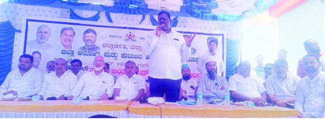 ದರ್ಗಾ ಸಂಕೀರ್ಣದಲ್ಲಿ ನಮ್ಮ ಕ್ಲಿನಿಕ್ ಆಸ್ಪತ್ರೆಯ ಉದ್ಘಾಟನೆ ಆರೋಗ್ಯ ಕ್ಷೇತ್ರದಲ್ಲಿ  ಅಭಿವೃದ್ಧಿಗೆ ಹೆಚ್ಚಿನ ಆದ್ಯತೆ : ಶಾಸಕ ಹಿಟ್ನಾಳ 