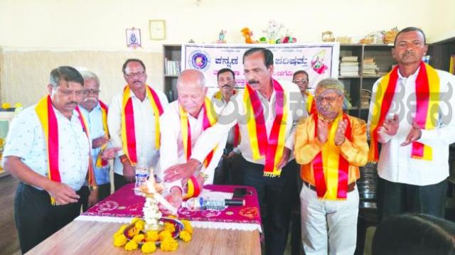 ದತ್ತಿ ನಿಧಿ ಕಾರ್ಯಕ್ರಮದಲ್ಲಿ ಮೌಲ್ಯ ಸಂದೇಶ ಮುಂಡಗೋಡ ರೋಟರಿ ಶಾಲೆಯಲ್ಲಿ ಅರ್ಥಪೂರ್ಣ ಆಚರಣೆ 