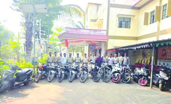 ಅಂತರ ಜಿಲ್ಲಾ ಬೈಕ್ ಕಳ್ಳನ ಬಂಧನ : 20 ಲಕ್ಷ ರೂ ಮೌಲ್ಯದ 12 ಬೈಕ್ ವಶಕ್ಕೆ 