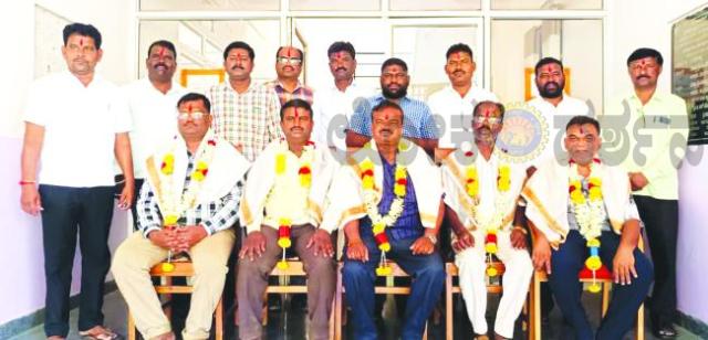ಪಟ್ಟಣದ ಪ್ರವಾಸಿ ಮಂದಿರದಲ್ಲಿ ಜರುಗಿದ ಮಹತ್ವದ ಸಭೆಯಲ್ಲಿ ಸಂಘದ ನೂತನ ಪದಾಧಿಕಾರಿಗಳ ಆಯ್ಕೆ 