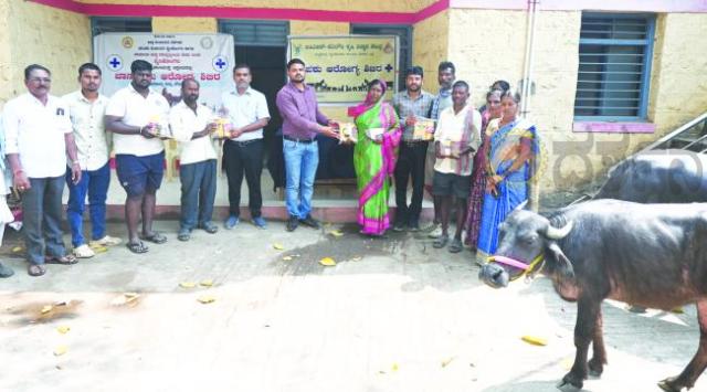 ಮೇಕಲಮರಡಿ ಗ್ರಾಮದಲ್ಲಿ ಯಶಸ್ವಯಾಗಿ ಜರುಗಿದ ಪಶು ಆರೋಗ್ಯ ಶಿಬಿರ  