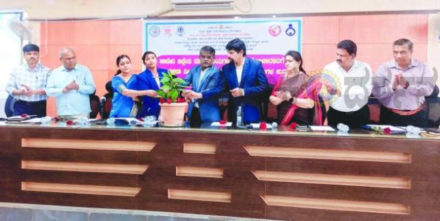 ಮಕ್ಕಳ ರಕ್ಷಣೆಗೆ ಪ್ರಮುಖ ಆದ್ಯತೆ ನೀಡಬೇಕು -ಶೇಖರಗೌಡ ರಾಮತ್ನಾಳ 