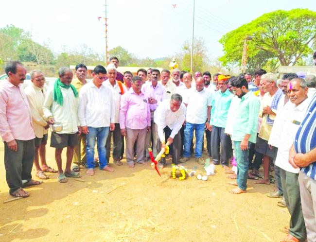 ಶಾಸಕ ಹಲಗೇಕರರಿಂದ ಹಲಸಿಯಲ್ಲಿ ಅಭಿವೃದ್ಧಿ ಕಾಮಗಾರಿಗಳಿಗೆ ಚಾಲನೆ 