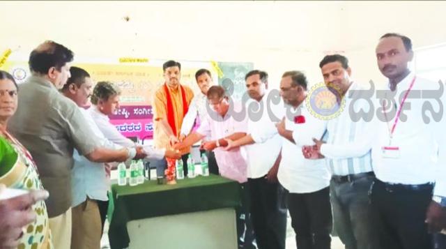 ’ಕನ್ನಡವೇ ಕನ್ನಡಿಗರ ಉಸಿರು’.’ಕರ್ನಾಟಕದ ಏಕೀಕರಣವೇ ಕನ್ನಡಿಗರ ಜೀವಾಳ’: ಡಾ.ಪ್ರಸನ್ನದೇವರಮಠ