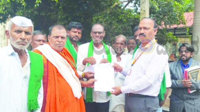ಜಮೀನು ಸಮಸ್ಯೆ ಇತ್ಯರ್ಥಕ್ಕೆ ತಹಶಿಲ್ದಾರರಿಗೆ ಸಂಪೂರ್ಣ ಅಧಿಕಾರ ಕೊಡುವಂತೆ ಕರ್ನಾಟಕ ರೈತ ಸಂಘ ಒತ್ತಾಯ 