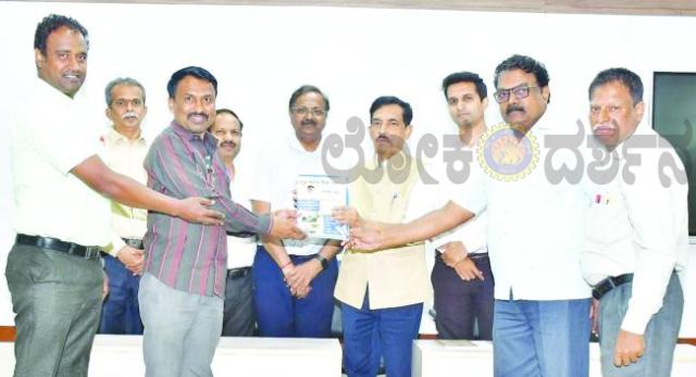 ಪರೀಕ್ಷಾ ದಿಕ್ಸೂಚಿ ವಿದ್ಯಾರ್ಥಿಗಳ ಸಾಧನೆಗೆ ದಿಕ್ಸೂಚಿಯಾಗಲಿ-ಡಾ. ಅಜಿತ ಪ್ರಸಾದ 