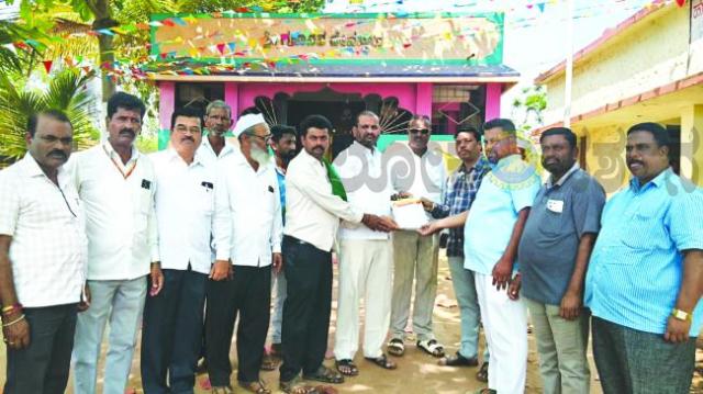 ಹೈ ವೋಲ್ಟೇಜ್ ವಿದ್ಯುತ್ ತಂತಿಯಿಂದ ಶಾಲಾ ಮಕ್ಕಳು ಆತಂಕದಲ್ಲಿ : ರಫೀಕ ಡಿ. ಕೆ. 