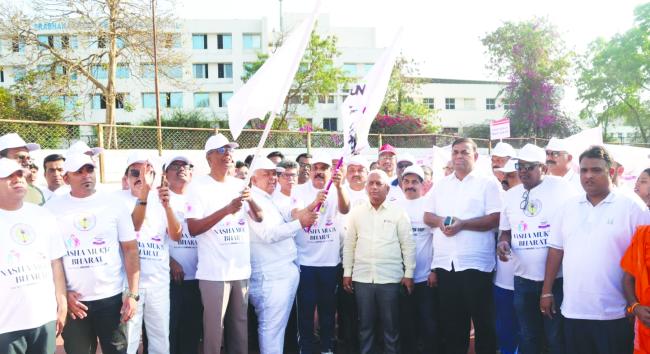 ಶಾಲೆಗಳಲ್ಲಿ ಡ್ರಗ್ಸ್‌ ಹಾವಳಿ-ಎಚ್ಚರಿಕೆ ಅಗತ್ಯ: ಸಚಿವ ಸತೀಶ ಜಾರಕಿಹೊಳಿ 