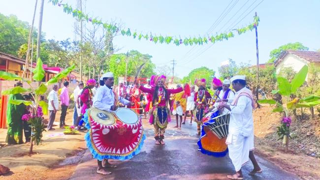 ಬೆಡಸಗಾಂವದಲ್ಲಿ ವೀರಭದ್ರ ಗುಗ್ಗಳ ಮಹೋತ್ಸವ  