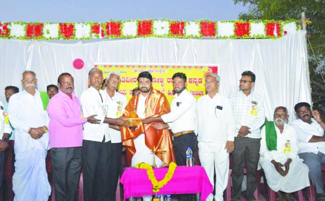 ಸ್ವಾಮಿ ವಿವೇಕಾನಂದ ಹಾಗೂ ಸಂಗೋಳ್ಳಿ ರಾಯಣ್ಣರ ಆದರ್ಶ ತತ್ವಗಳು ವಿದ್ಯಾರ್ಥಿಗಳಿಗೆ ದಾರಿ ದೀಪ : ಶಶಿಕಾಂತ್ ಗುರೂಜಿ