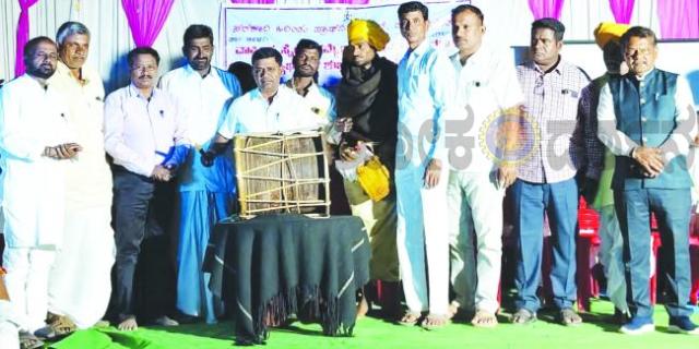 ಬದುಕಿನ ಎಲ್ಲ ಸಂದರ್ಭದ ಸಮಸ್ಯೆಗಳಿಗೆ ಶಿಕ್ಷಣದಿಂದ ಪರಿಹಾರ: ಆರ್‌.ಎಸ್ ಆದಾಪುರ 