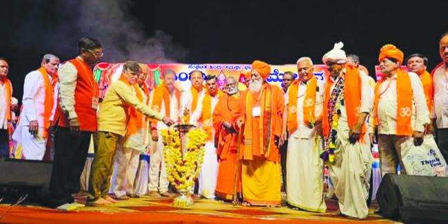 ಹಿಂದೂ ಸಮ್ಮೇಳನದ ಕಾರ್ಯಕ್ರಮದ ಉದ್ಘಾಟಿನೆ: ಮುಖಂಡರಾದ ಸುಧೀರ್ ಸಿಂಹ 