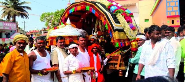 ಬೀರಲಿಂಗೇಶ್ವರ ದೇವರ ವಾರ್ಷಿಕ ಸಂಪ್ರದಾಯದ ಹೊಳೆ ಪೂಜೆ ಕಾರ್ಯಕ್ರಮ