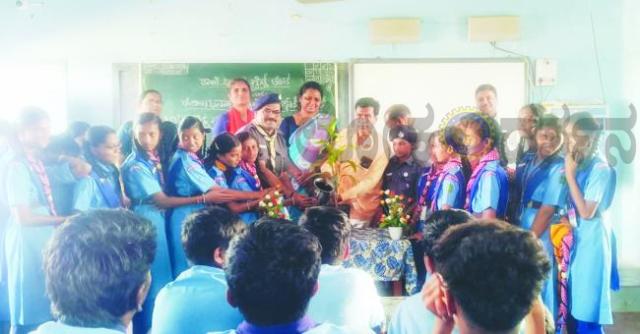 ಮಾರುತಿ ನಗರದ ಸರ್ಕಾರಿ ಪ್ರೌಢಶಾಲೆ: ಸ್ಕೌಟ್ ಅಂಡ್ ಗೈಡ್ಸ್‌ ತಂಡ ಅಸ್ತಿತ್ವಕ್ಕೆ - ವೆಂಕಟೇಶ್ ಈಡಿಗರ   