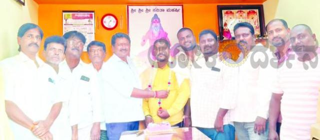 ಕೀಳರಿಮೆ ಕತ್ತರಿಸಿ, ಕ್ರೀಡಾ ಶಕ್ತಿ ಪ್ರದರ್ಶಿಸಿ!ಸವಿತಾ ಸಮಾಜದ ಯುವಜನತೆಗೆ ಕೃಷ್ಣಾ ಹಡಪದ ಕ್ರಾಂತಿಕಾರಿ ಕರೆ