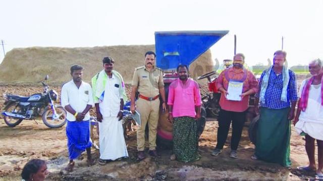 ಗೋಮಾಳ ಅತಿಕ್ರಮಿಸುವ ಹುನ್ನಾರ - ಗ್ರಾಮಸ್ಥರ ವಿರೋಧ 