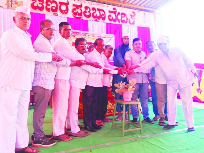 ವಿದ್ಯಾರ್ಥಿಗಳು ಪಠ್ಯೇತರ ಚಟುವಟಿಕೆಗಳಾದ ಕ್ರೀಡೆ ಸಾಹಿತ್ಯ ಸಂಗೀತ ಕಲೆಗಳ ಬಗ್ಗೆ ವಿಶೇಷ ಆಸಕ್ತಿ ಹೊಂದಬೇಕು : ವಂಟಗೂಡಿ