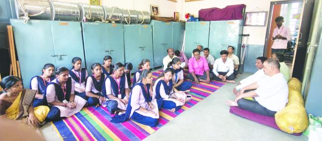 ಅಂಧರಿಗೆ ಆನಂದ ಕೊಟ್ಟವರು ಗವಾಯಿಗಳು : ಮೂಗನೂರಮಠ 