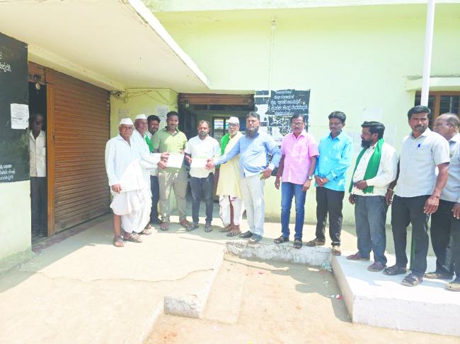 ತೊಗರಿ ಬೆಳೆ ವಿಮಾ ಪರಿಹಾರಕ್ಕೆ ಆಗ್ರಹಿಸಿ ರೈತ ಸಂಘದಿಂದ ಮನವಿ