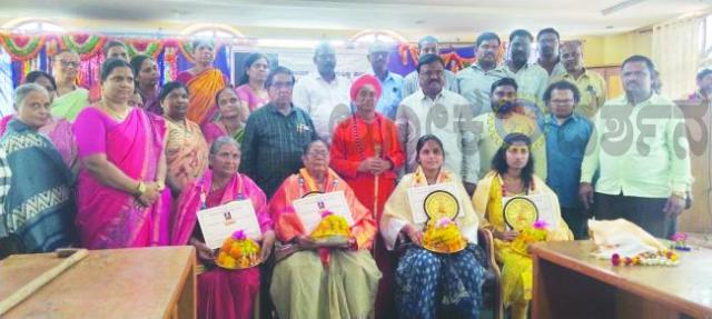 ತಾಲೂಕು ಆಡಳಿತದಿಂದ ಯೋಗಿ ನಾರೇಯಣ ಯತೀಂದ್ರರ ಜಯಂತಿ  