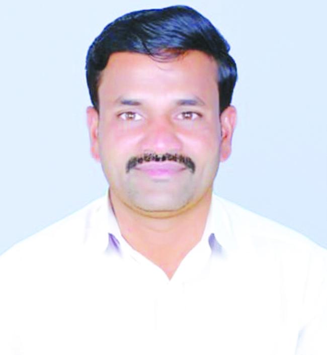 ಎಸ್‌ಎಸ್‌ಎಲ್ಸಿ ಪರೀಕ್ಷೆಯಲ್ಲಿ ನಮ್ಮ ಪ್ರೌಢಶಾಲೆ ವಿದ್ಯಾರ್ಥಿ ಕೇಂದ್ರಕ್ಕೆ ಪ್ರಥಮ ಸ್ಥಾನ ಪಡೆದರೆ 1ಲಕ್ಷ ಬಹುಮಾನ.!! 1 ಲಕ್ಷ ರೂಪಾಯಿ ಬಹುಮಾನ ಘೋಷಿಸಿದ ದೈಹಿಕ ಶಿಕ್ಷಣ ಶಿಕ್ಷಕ ಶಿವಾನಂದ  