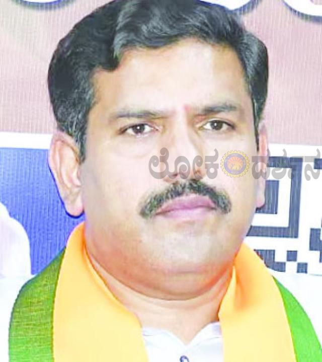 'ಸಾಲದ ರಾಜ್ಯ'ವನ್ನಾಗಿಸಿದ ಕೀರ್ತಿ ಸಿಎಂ ಸಿದ್ದುಗೆ ಸಲ್ಲುತ್ತದೆ