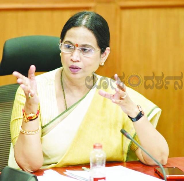 ಸಮತೋಲಿತ, ದೂರದೃಷ್ಟಿಯ ಬಜೆಟ್‌: ಸಚಿವೆ ಲಕ್ಷ್ಮೀ ಹೆಬ್ಬಾಳಕರ್ 