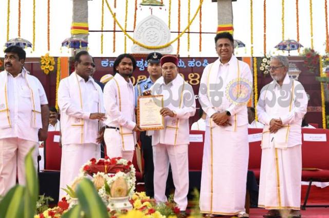 ಜಂಬನಗೌಡ ಅವರಿಗೆ ಡಾಕ್ಟರೇಟ್ ಪದವಿ  