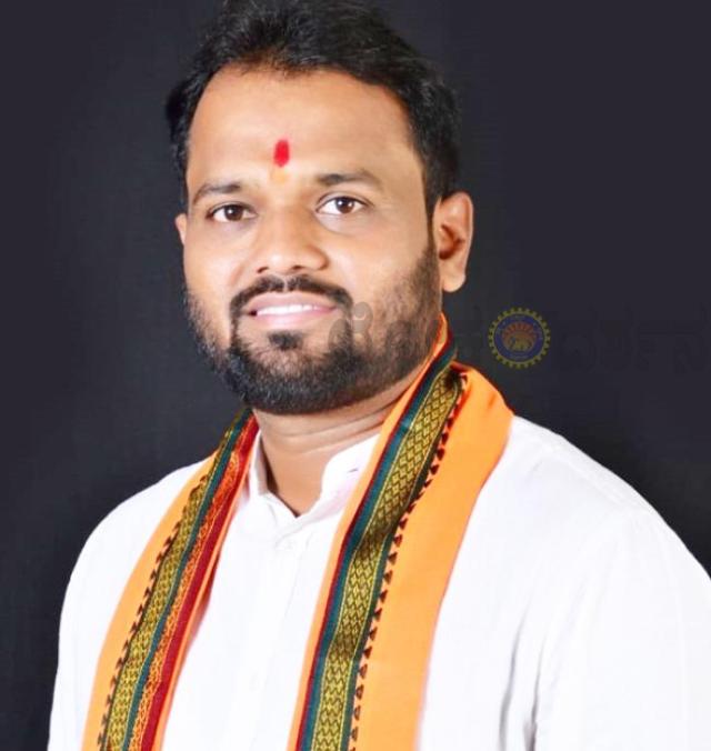 ಮುತಗಾ ಬಡಾವಣೆ: ನೀರಿಗೆ ಹಾಹಾಕಾರ ನೀರಿನ ಸಮಸ್ಯೆ ಬಗೆಹರಿಸುವಂತೆ ಗ್ರಾ.ಪಂ. ಸದಸ್ಯ ರವಿ ಕೊಟಬಾಗಿ ಆಗ್ರಹ  