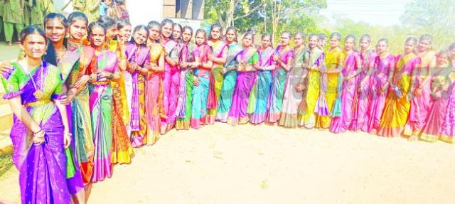 ಧಾರವಾಡ ಸರ್ಕಾರಿ ಪ್ರೌಢಶಾಲೆಯಲ್ಲಿ ನಡೆದ ಸರಸ್ವತಿ ಪೂಜೆ ಹಾಗೂ ಬೀಳ್ಕೊಡುವ ಕಾರ್ಯಕ್ರಮ