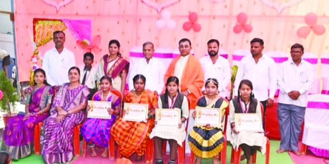 ಮಕ್ಕಳು ಶೈಕ್ಷಣಿಕಾವಗಿ ಪ್ರಗತಿ ಹೊಂದಬೇಕು ಎಂದರೆ ಶಿಕ್ಷಕರಂತೆ ಪಾಲಕರು ಜವಾಬ್ದಾರರು