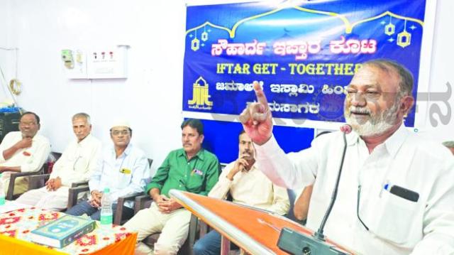 ಯುದ್ಧಗಳಿಂದ ಮಾನವೀಯತೆ ಕಣ್ಮರೆಯಾಗುತ್ತಿದೆ: ಲಾಲ್ ಹುಸೇನ್ ಕಂದಗಲ 