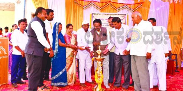 ವಿದ್ಯಾರ್ಥಿಗಳು ಪರಿಶ್ರಮದಿಂದ ಮಾತ್ರ ತಮ್ಮ ಜೀವನದ ಗುರಿ ತಲುಪಲು ಸಾಧ್ಯ : ಆರ್‌.ಎಸ್‌.ಮರಿಗೌಡರ