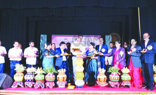 ಜಿಲ್ಲಾಡಳಿತದಿಂದ ಅಂತಾರಾಷ್ಟ್ರೀಯ ಮಹಿಳಾ ದಿನಾಚರಣೆ : ಮಹಿಳೆಯರು ಆರ್ಥಿಕವಾಗಿ ಸಬಲರಾಗಬೇಕು : ಡಾ. ಆನಂದ ಕೆ