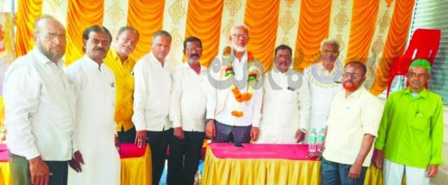 ಉರುಸ್ ಆಚರಣೆ ಸಂದರ್ಭದಲ್ಲಿ ನ್ಯಾಯವಾದಿ ಆಸಿಫ ಅಲಿಗೆ ಸನ್ಮಾನ