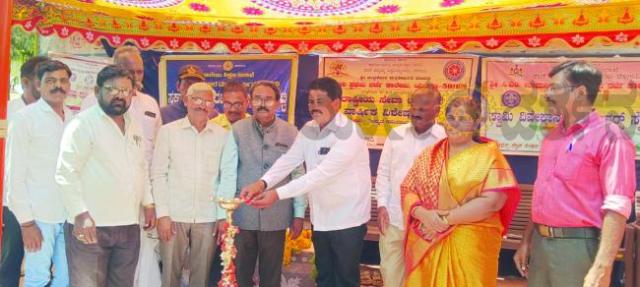 ವಿದ್ಯಾರ್ಜನೆಯೊಂದಿಗೆ ಸೇವಾ ಮನೋಭಾವನೆಯು ಅಗತ್ಯ - ಕಾಮಣ್ಣವರ