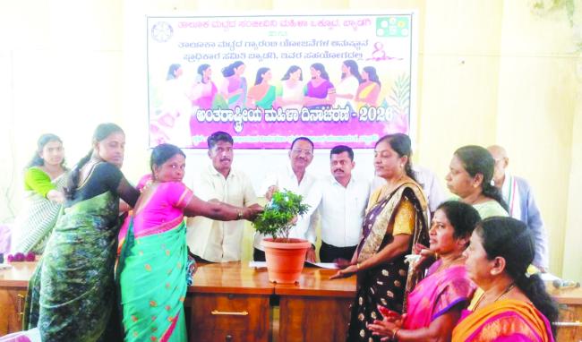 ಮಹಿಳಾ ಮೀಸಲು ಪೂರ್ಣ ಪ್ರಮಾಣದಲ್ಲಿ ಬಳಕೆಯಾಗಬೇಕು ಹಾಗೂ ಮಹಿಳೆಯರು ಸಬಲರಾಗಬೇಕು : ಕೆ ಎಂ ಮಲ್ಲಿಕಾರ್ಜುನ 