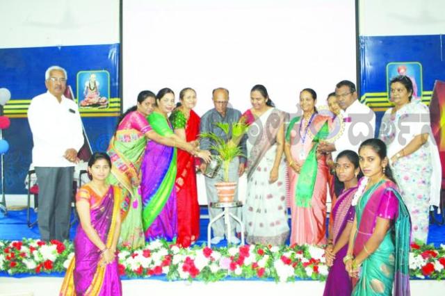 ತೊಟ್ಟಿಲ ತೂಗುವ ಕೈ ಜಗವನ್ನು ಆಳಬಹುದು : ಅನ್ನಪೂರ್ಣ ಸದಾಶಿವ 