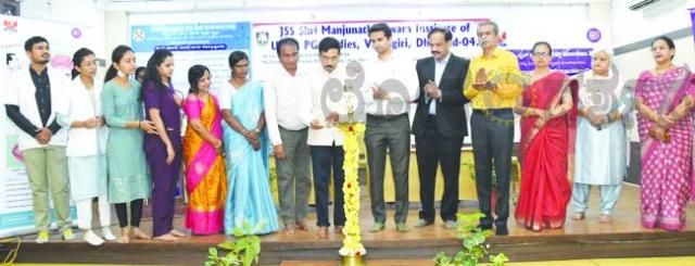 ಸರಿಯಾದ ಆಹಾರ ಮತ್ತು ವ್ಯಾಯಾಮದಿಂದ ಸ್ರೀಯರು ಆರೋಗ್ಯ ಕಾಪಾಡಿಕೊಳ್ಳಿ -ಡಾ. ಅಜಿತ ಪ್ರಸಾದ 