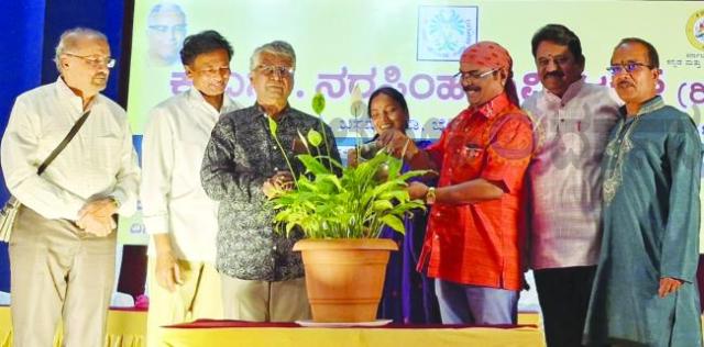 ಯುವಕರ ಮನದಲ್ಲಿ ಸಾಹಿತ್ಯ ಉಳಿದರೆ ಬದುಕು ಬದಲಾಗಲಿದೆ : ಸರಜೂ ಕಾಟ್ಕರ್  