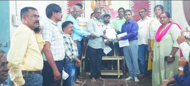 ಬೇಡಿಕೆ ಈಡೇರಿಸದಿದ್ದರೆ ಸೇವೆ ಸ್ಥಗಿತ :16ಕ್ಕೆ ಅನಿರ್ದಿಷ್ಟ ಮುಷ್ಕಾರ  